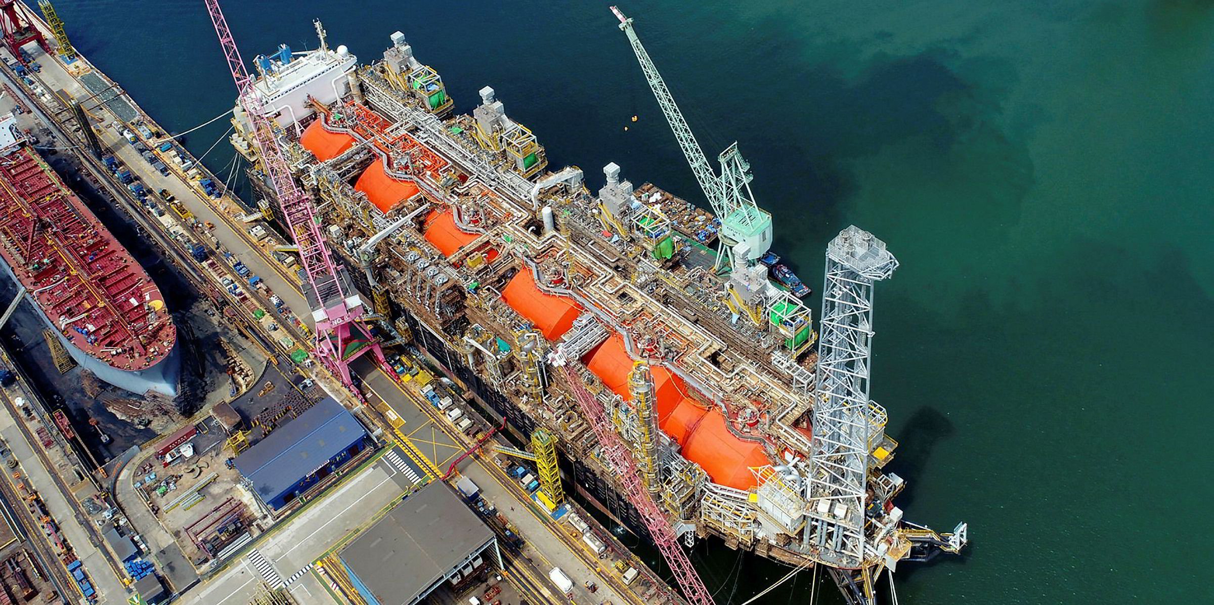 YPF definirá en noviembre al proveedor de los caños para el gasoducto de Argentina LNG