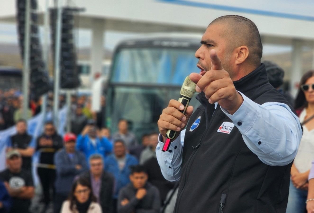 Acuerdo clave en Santa Cruz garantiza empleos y levanta paro petrolero