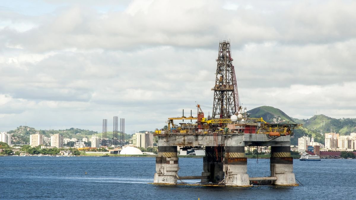 América Latina: Auge Petrolero Liderado por Brasil, México y Venezuela