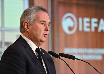 Argentina en el Escenario Global: Milei Busca Inversiones en Energía y Minería ante la Crisis Petrolera