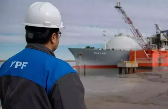 Argentina LNG busca transformar el sector con inversión récord en Vaca Muerta