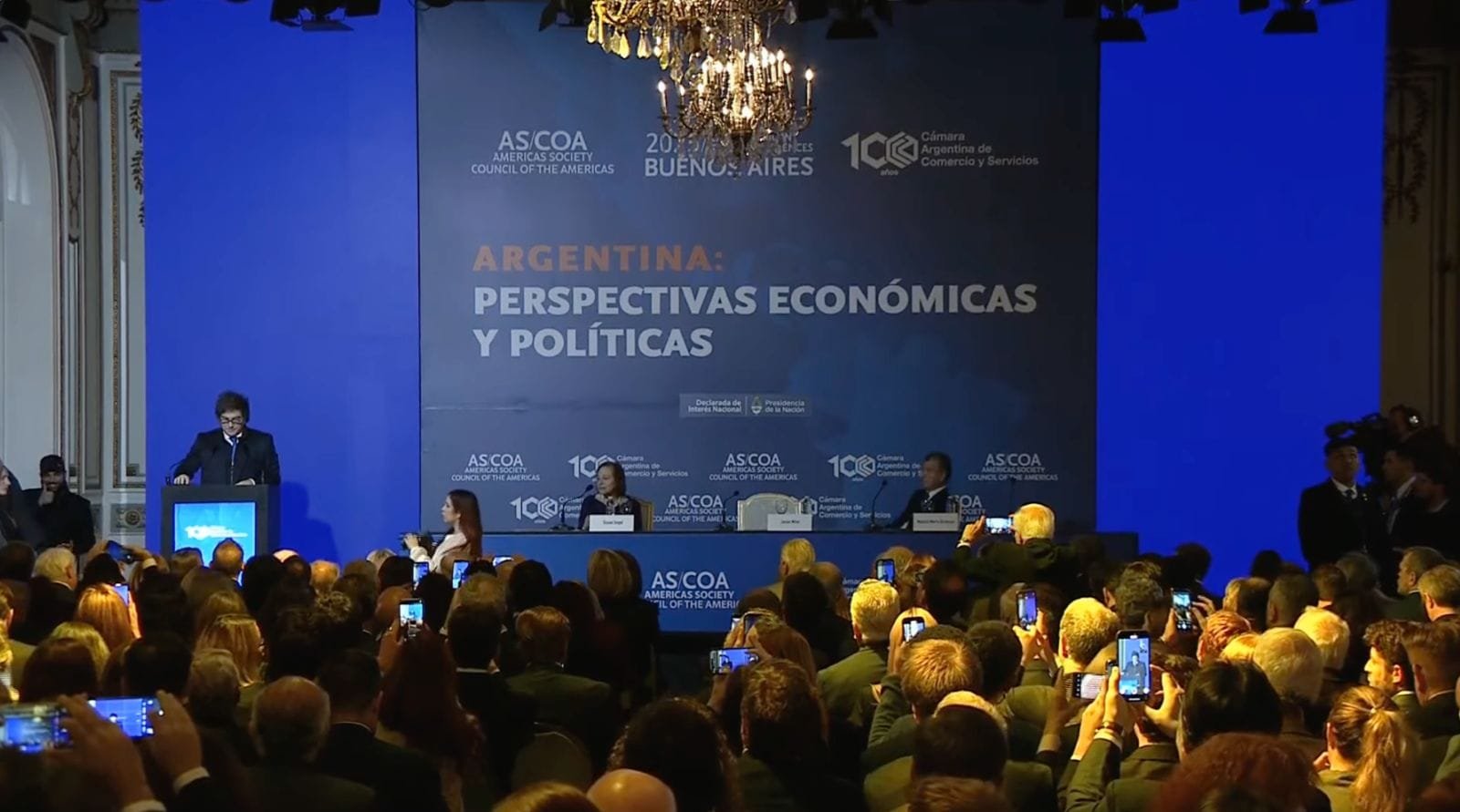 Argentina proyecta su futuro minero y energético en la Conferencia del COA