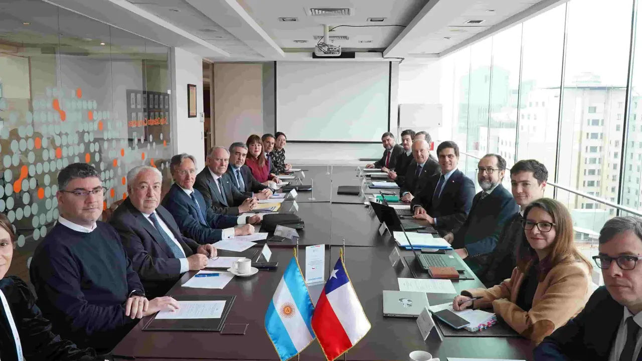Argentina y Chile impulsan millonarias inversiones mineras en la frontera