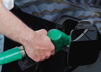 Caída en la Venta de Combustibles en Argentina: Tercer Mes Consecutivo a la Baja