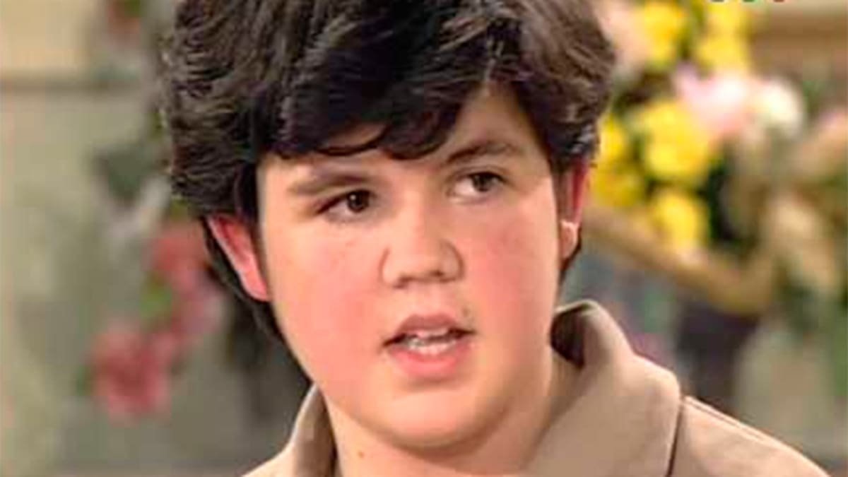 Carlos Pedevilla: De Estrella Infantil a Funcionario Municipal y su Regreso a la Actuación