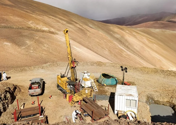 Control Riguroso del Uso Hídrico en Proyectos Mineros Cordilleranos en Argentina