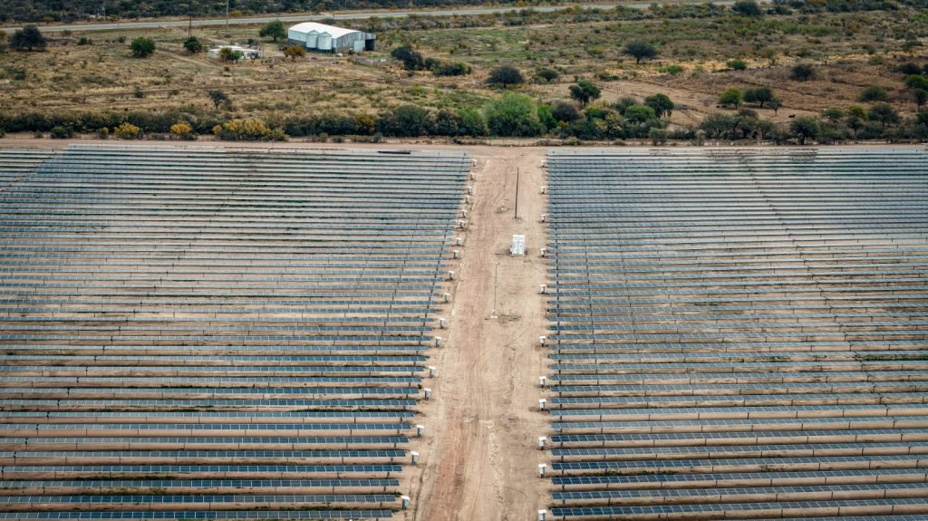 Córdoba Avanza en Energía Limpia con Nuevo Parque Solar de USD 30 Millones