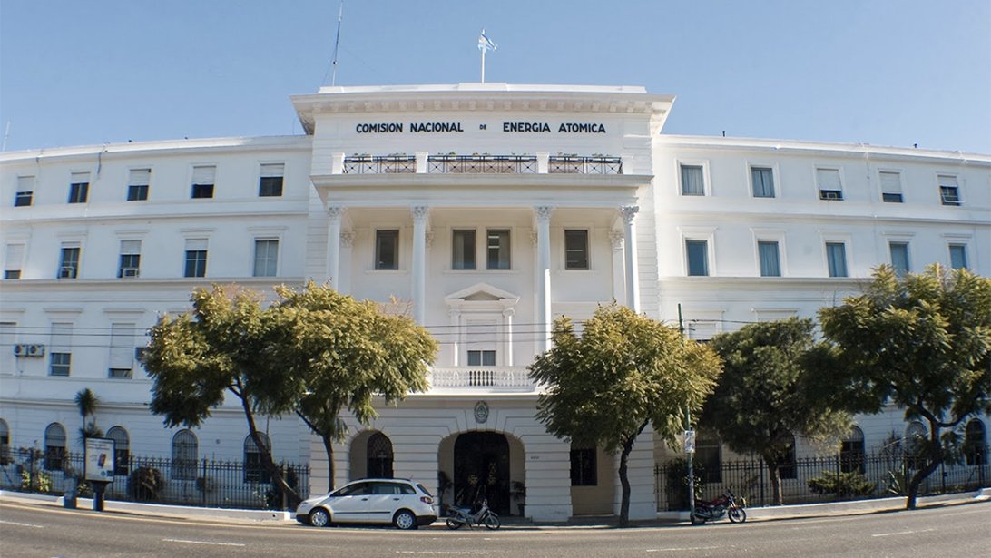Crisis en la CNEA: Un Llamado Urgente a Reformar el Pilar Nuclear de Argentina