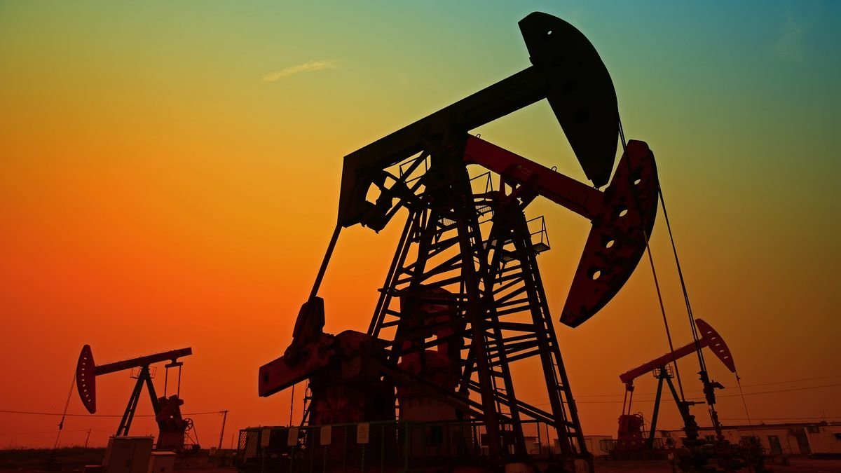 Crisis Energética: Bloqueo en Ormuz Desata la Mayor Crisis del Siglo en Petróleo y Gas