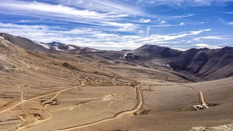 EE.UU. impulsa inversión de US$ 3.000 millones en minerales: Argentina en la mira