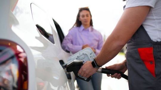 El consumo de combustibles en Argentina cae por séptimo mes consecutivo en agosto de 2026
