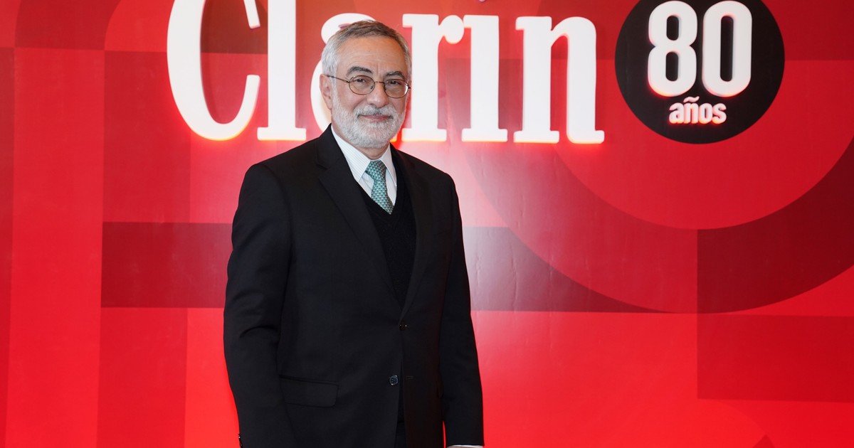 Encuentro Diplomático en el Teatro Colón: Un Despliegue de Presencia Política y Cultural