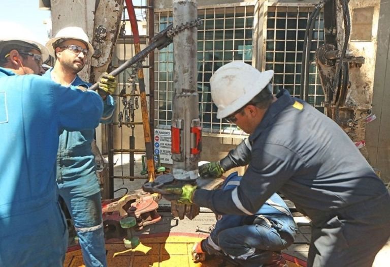 Escasez de ingenieros especializados amenaza el desarrollo de Vaca Muerta