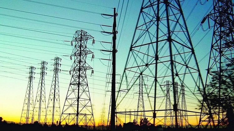 Genneia, Central Puerto y Edenor compiten por el control de Transener en histórica privatización