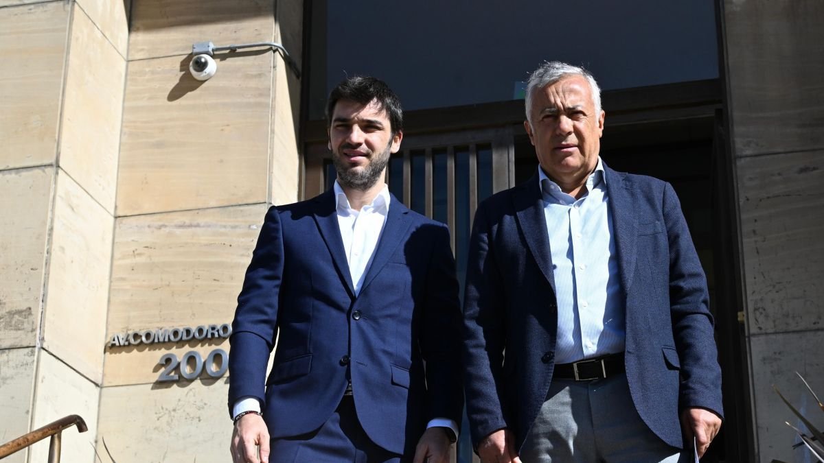 Gobernadores de provincias petroleras se suman a la querella por el ingreso de Eskenazi a YPF
