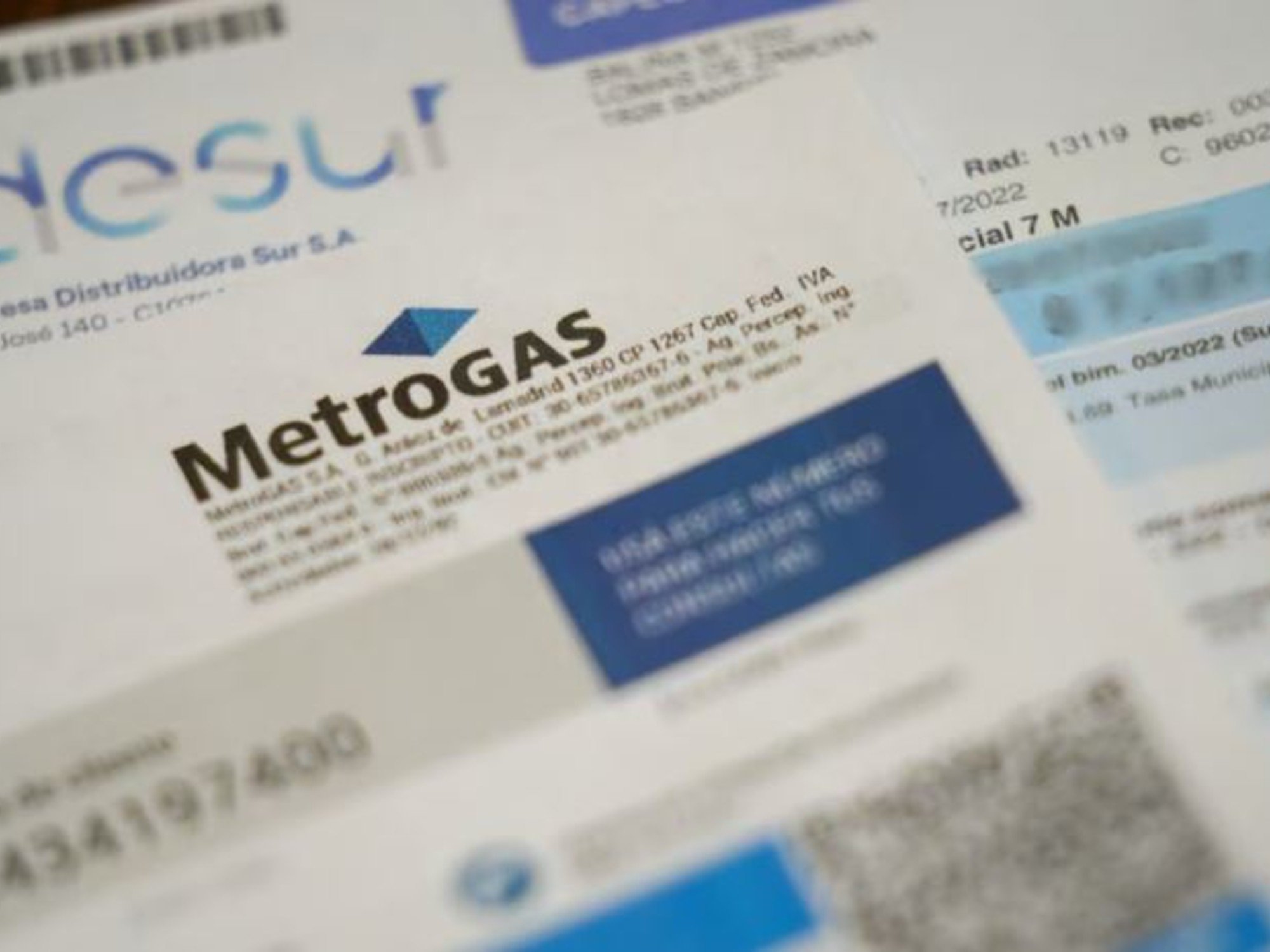 Gobierno argentino ajusta tarifas de luz y gas: subsidios reforzados ante alza internacional