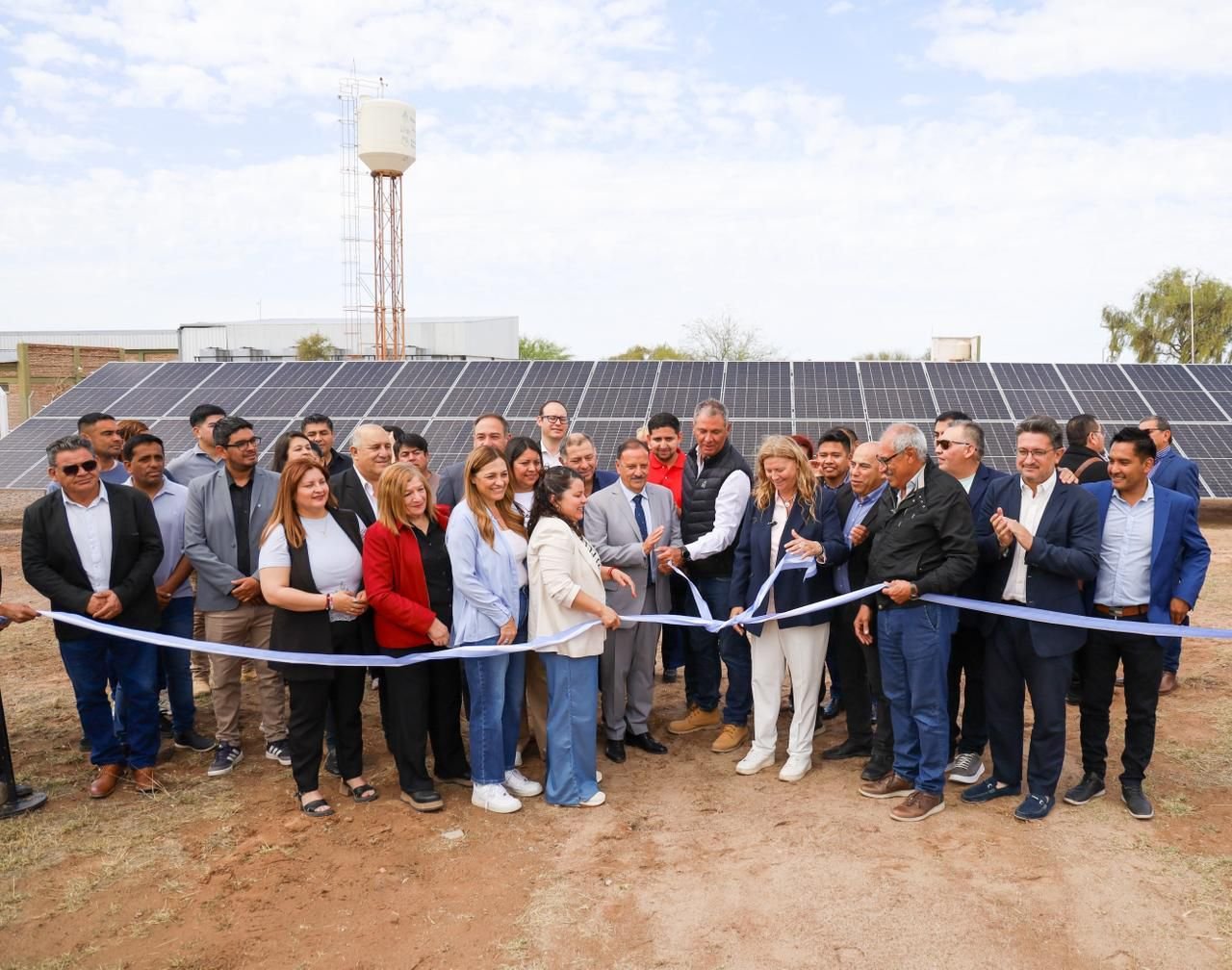 Inauguración del Parque Solar Fotovoltaico en La Rioja impulsa la energía renovable