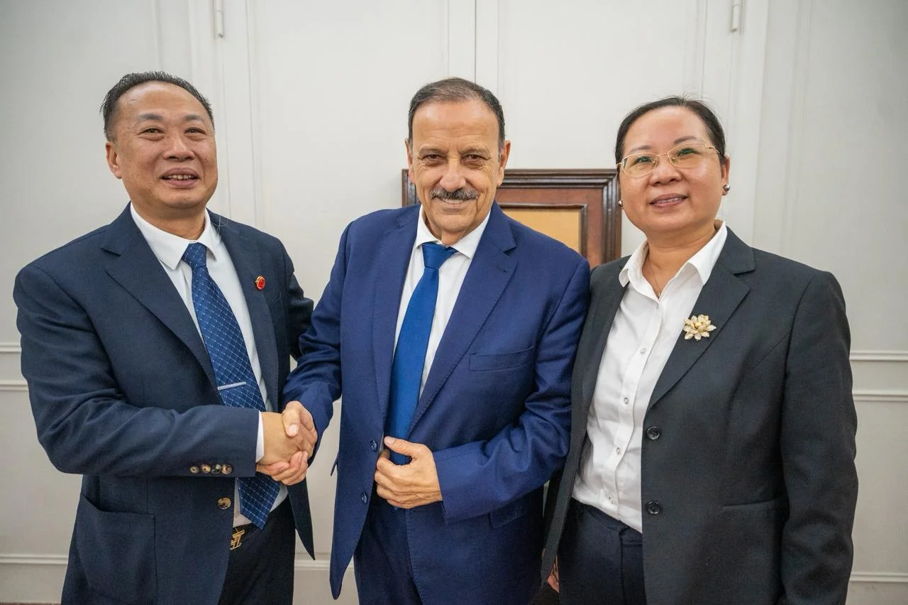 Inversión China en La Rioja: Hainan Trailblazer Explora Potencial de Litio y Energías Renovables