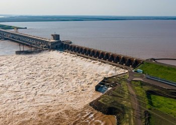 La crecida del río Paraná impulsa la generación de energía en Yacyretá