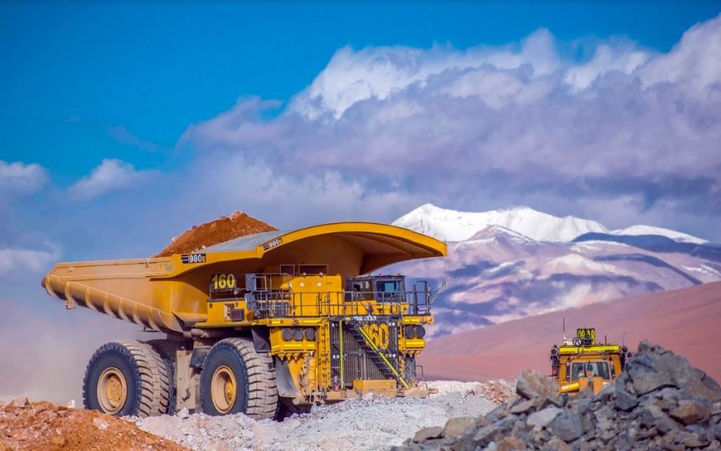 La Dependencia Minera en América Latina: Un Mapa de Poder y Oportunidades Desaprovechadas