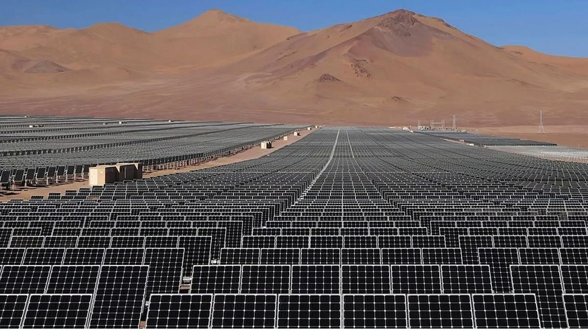 Mendoza inaugura el Parque Solar El Quemado, el mayor en Argentina bajo el RIGI