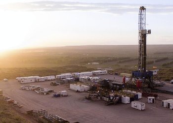 Neuquén Marca Récord Histórico en Producción Petrolera Impulsada por Vaca Muerta