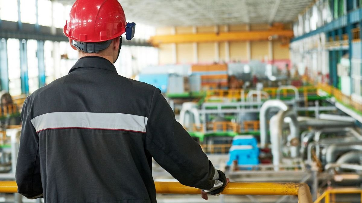 Preocupación en la UIA por el Abastecimiento de GNL: Un Desafío para la Industria Argentina