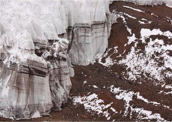 Propuesta de reforma de la Ley de Glaciares busca equilibrio entre protección y desarrollo