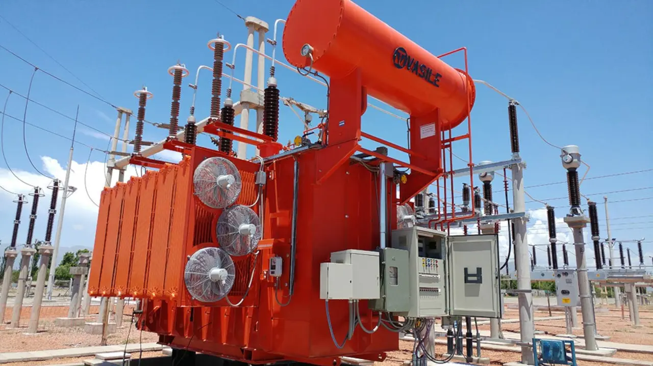 Río Negro moderniza su infraestructura eléctrica con nuevos transformadores