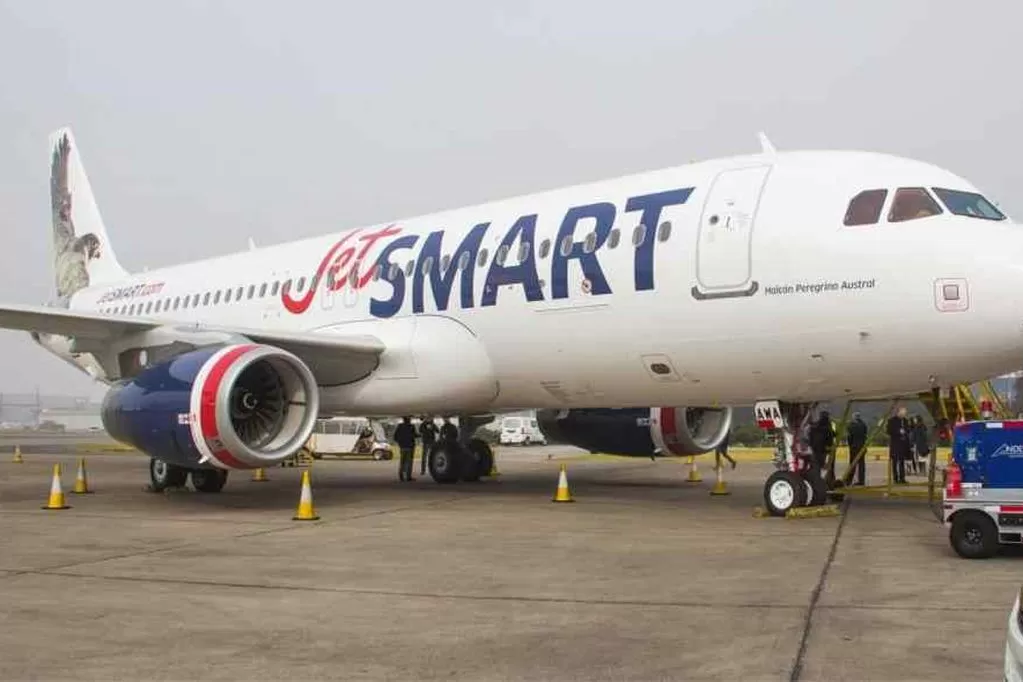 Sindicato anuncia huelga contra JetSmart por falta de avances salariales