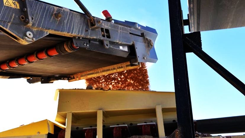 Suspensión de mina Calcatreu en Río Negro alerta al sector minero argentino
