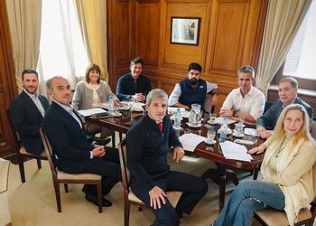 Tensiones políticas y económicas en Argentina: la suba del Riesgo País y el desafío de los acuerdos