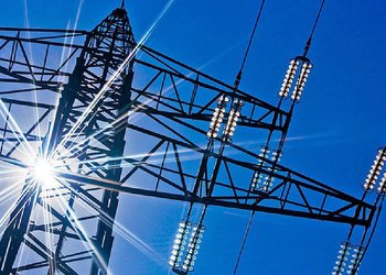 Transener en el centro de la escena: tres ofertas millonarias marcan la privatización del gigante eléctrico