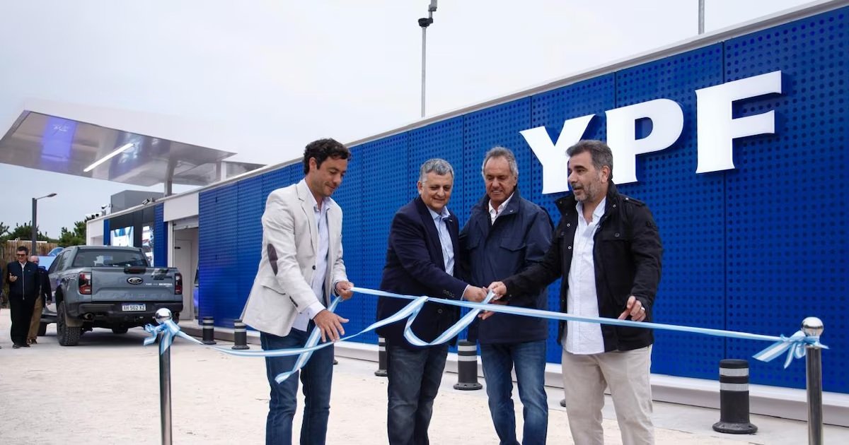 YPF Inaugura la Primera Estación de Servicio Móvil en la Costa Atlántica