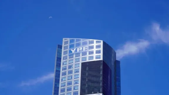 YPF lidera megainversión de US$51.000 millones para exportar GNL desde Vaca Muerta