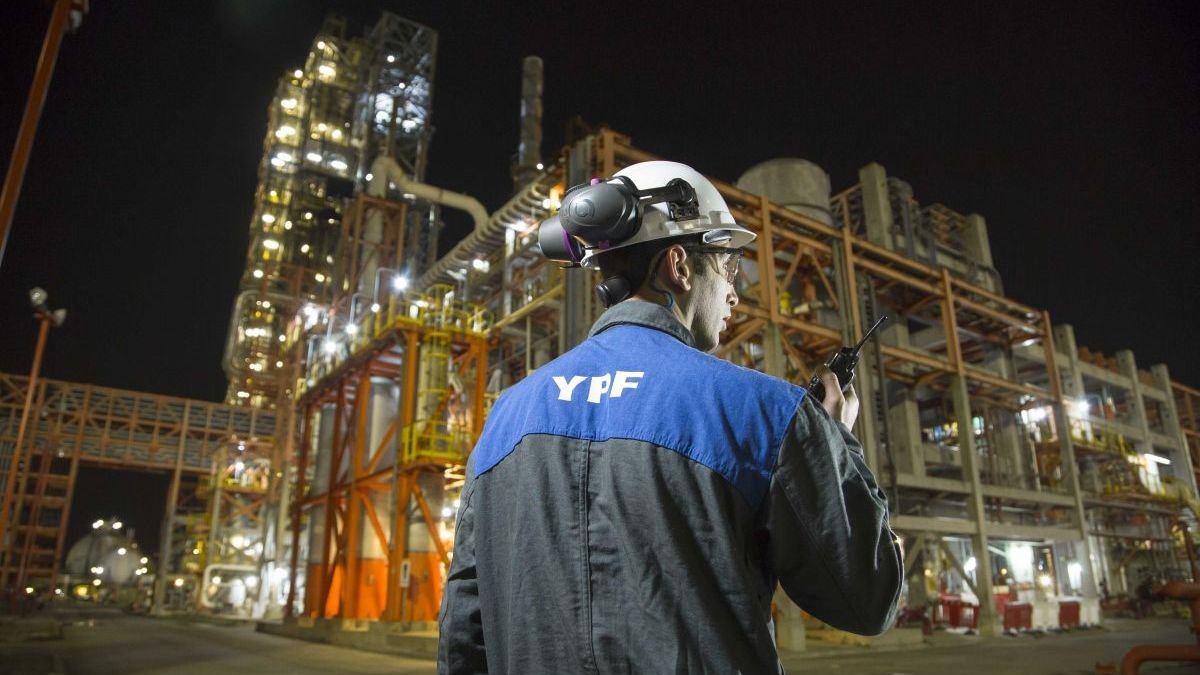 YPF logra récord de EBITDA en 2025 impulsado por el Plan 4x4 y Vaca Muerta
