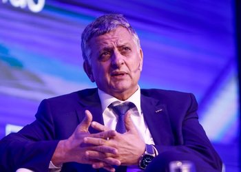 YPF proyecta exportaciones de GNL por 10.000 millones de dólares anuales