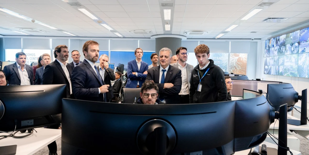 YPF refuerza su seguridad con nueva Sala RTIC y tecnología de punta