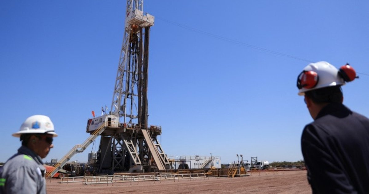 YPF vende activos en Mendoza por USD 405 millones para centrar inversión en Vaca Muerta