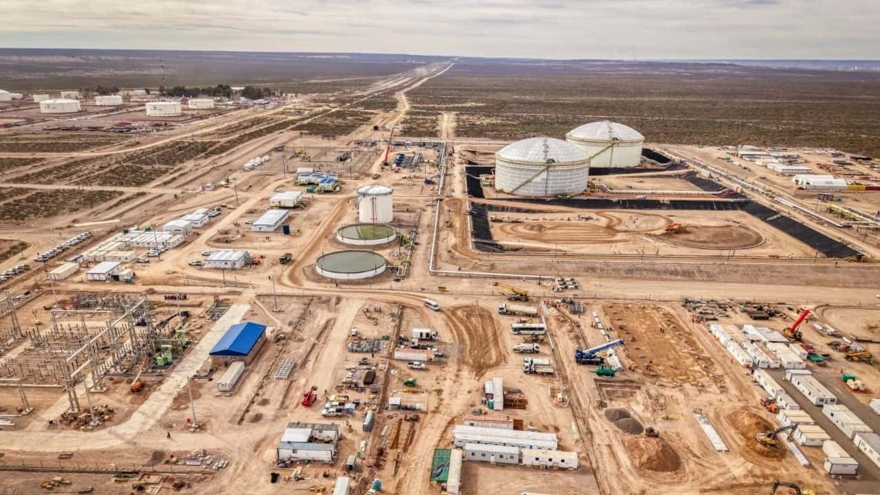 YPF y VMOS buscan u$s300 millones para impulsar el oleoducto de Vaca Muerta