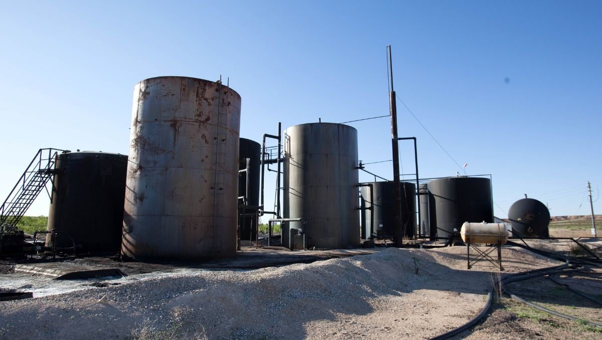 Acuerdo de paz entre Estados Unidos e Irán impulsa mercados globales y hunde el precio del petróleo