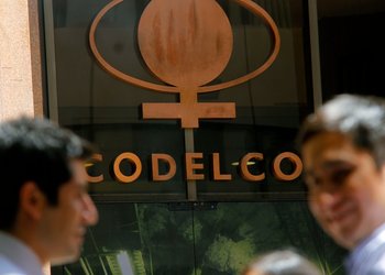 Un gerente despedido, ejecutivos amonestados y una denuncia ante Fiscalía: las medidas de Codelco tras detectar desviaciones en la producción de 2025