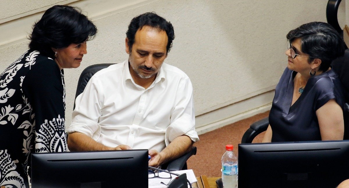 Gallito de izquierdas en el Senado: DC sella alianza con el Frente Amplio y el PC, mientras PS y PPD mantienen su vínculo histórico