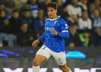 La formación de la UC para visitar a Barcelona en Guayaquil