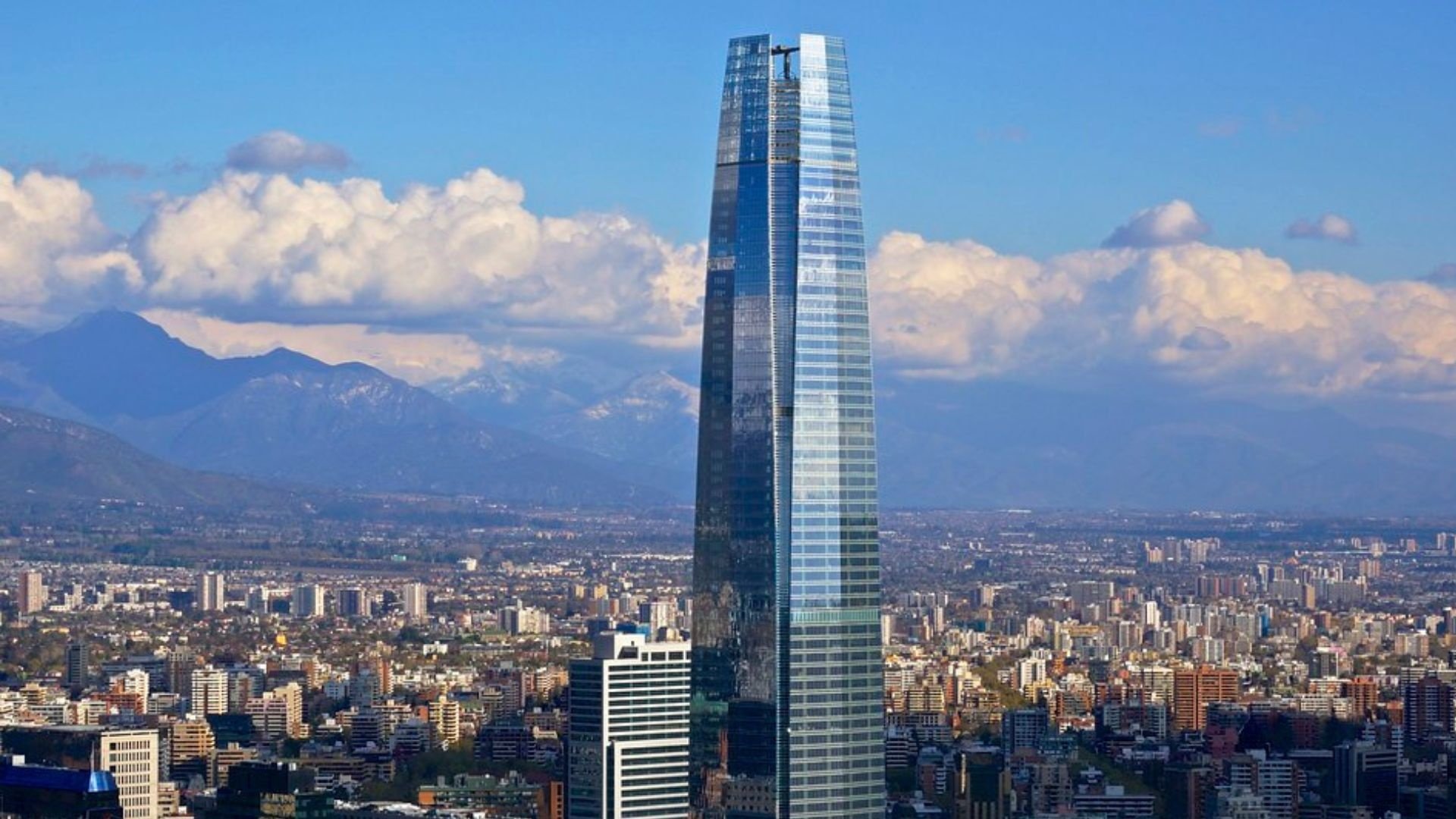 Chile cae un puesto en el Ranking de Competitividad Mundial y muestra señales de estancamiento