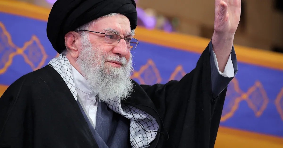 Jamenei denuncia que Trump instiga las protestas con las manos manchadas “de la sangre de mil iraníes”