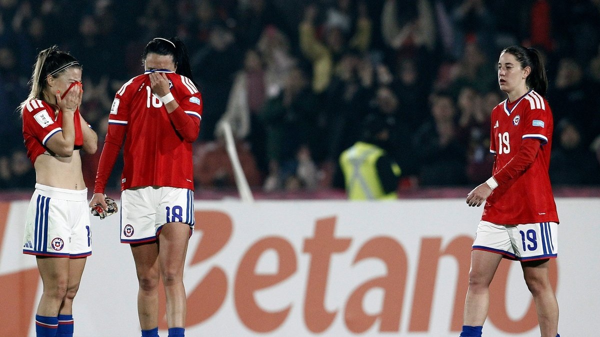 La Roja femenina pierde en casa ante Ecuador y dice adiós al Mundial: dos errores de Tiane Endler marcaron la jornada