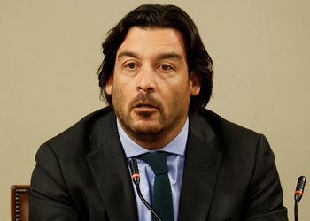 Reconstrucción: Diputado PS objeta "plazo demasiado breve" para tramitar una reforma tributaria