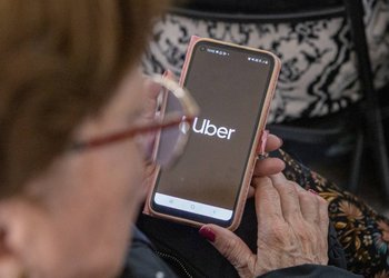 Así es Uber Mujeres, la nueva opción de la app que llega a Chile y que prioriza el encuentro entre pasajeras y conductoras