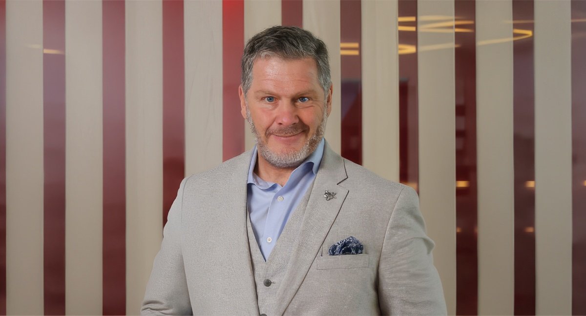 Quién es Paul Fürst, el empresario que salió de compras en Falabella y Banco de Chile y movió $54 mil millones en la bolsa durante las últimas semanas